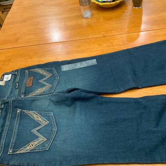 Wrangler ladies size 29 x 32 length retro jeans - Picture 1 of 4